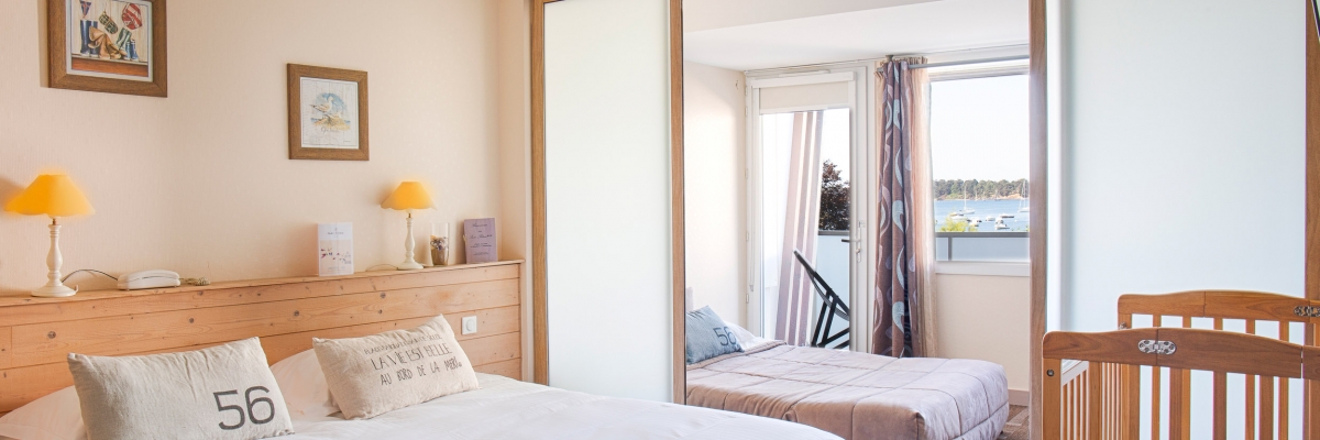 Family bedrooms with a sea view